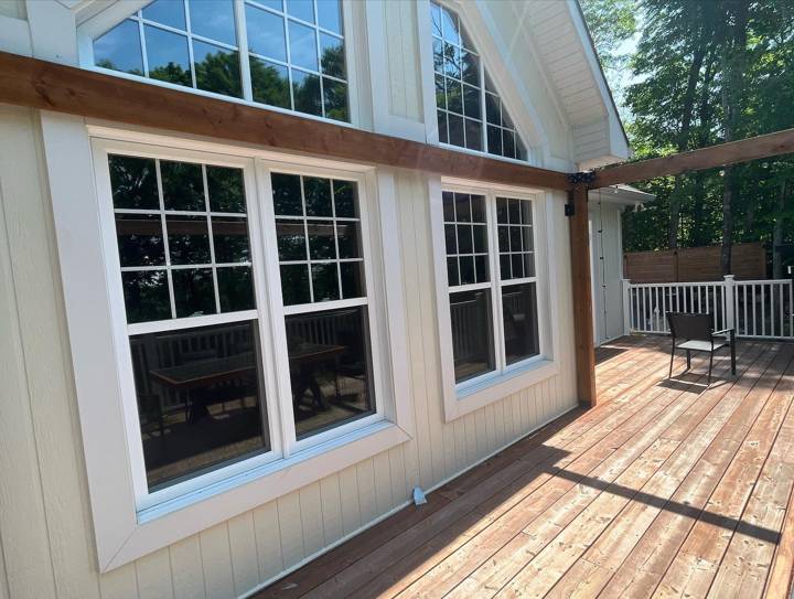 Trim and windows, crisp lines
